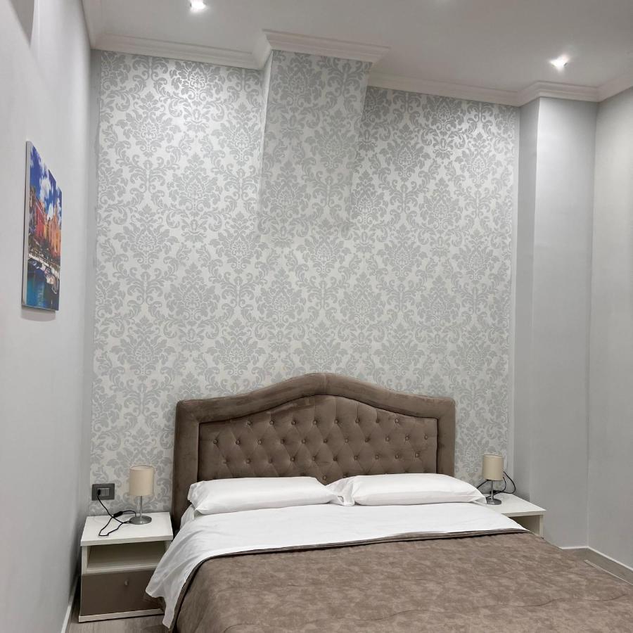 Toledo Regolax Bed & Breakfast เนเปิลส์ ภายนอก รูปภาพ